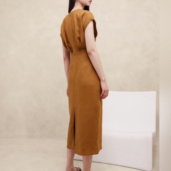 Banana Republic Mari Draped Linen Midi Dress - Picture 6 of 13